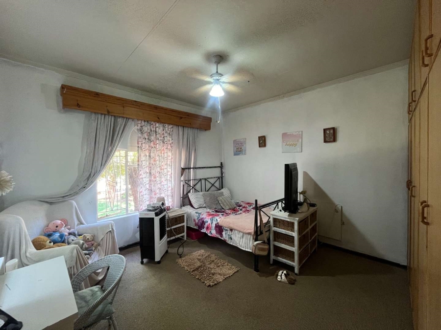 4 Bedroom Property for Sale in Die Rand Northern Cape